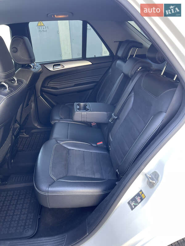 Позашляховик / Кросовер Mercedes-Benz M-Class 2012 в Києві