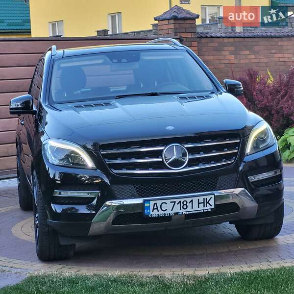 Внедорожник / Кроссовер Mercedes-Benz M-Class 2012 в Луцке