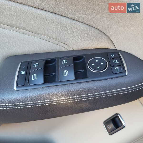 Внедорожник / Кроссовер Mercedes-Benz M-Class 2012 в Луцке