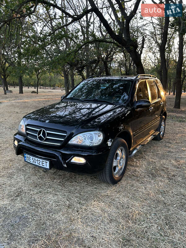 Mercedes-Benz M-Class 2003