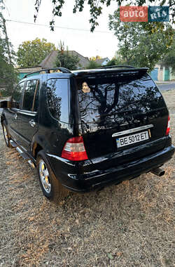 Позашляховик / Кросовер Mercedes-Benz M-Class 2003 в 