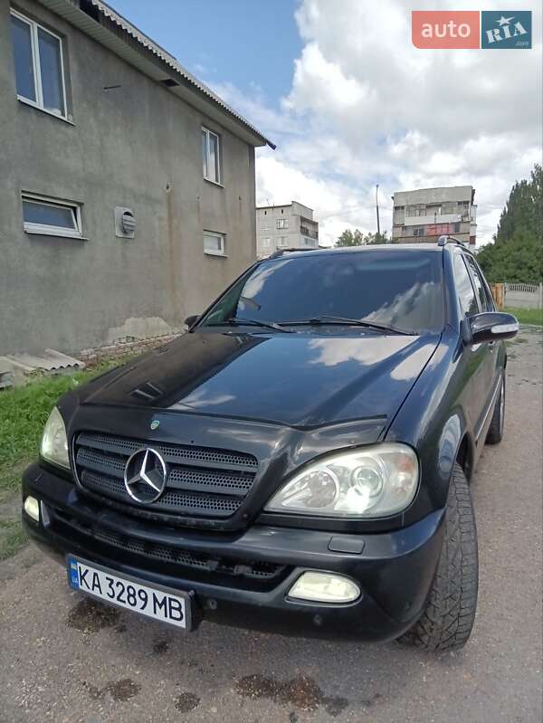 Mercedes-Benz M-Class 2002