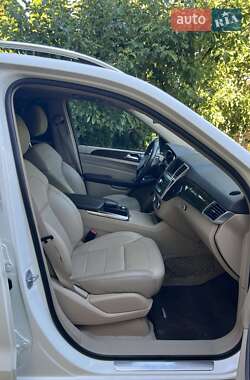 Внедорожник / Кроссовер Mercedes-Benz M-Class 2013 в 