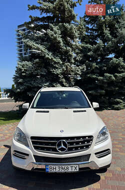 Mercedes-Benz M-Class 2011