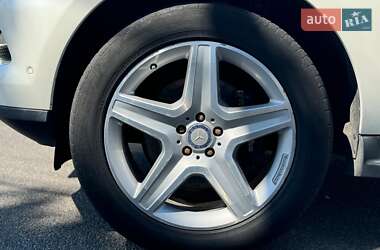 Внедорожник / Кроссовер Mercedes-Benz M-Class 2013 в 