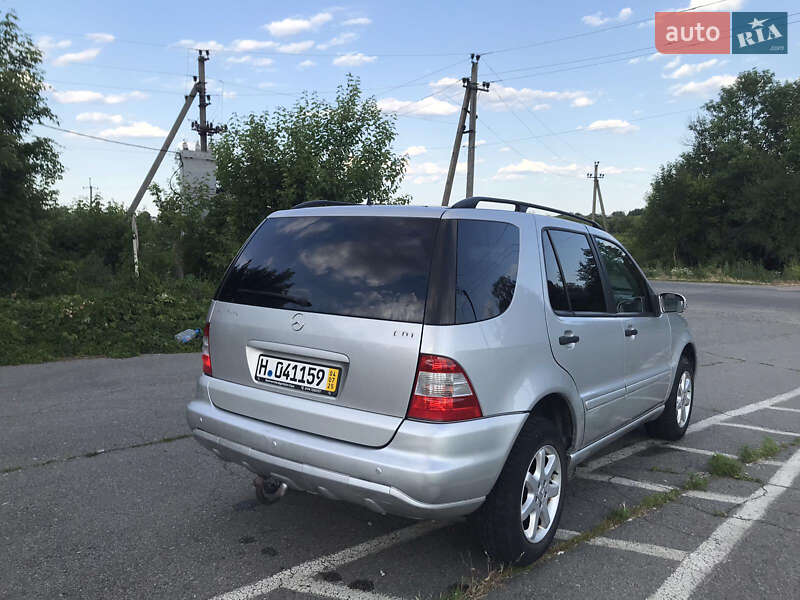 Внедорожник / Кроссовер Mercedes-Benz M-Class 2002 в Киеве