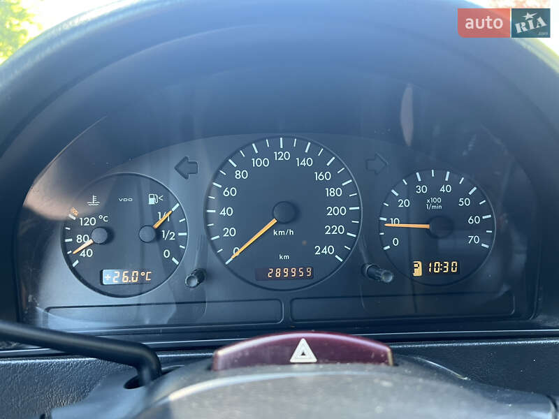 Внедорожник / Кроссовер Mercedes-Benz M-Class 2004 в Макарове