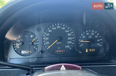 Позашляховик / Кросовер Mercedes-Benz M-Class 2004 в 