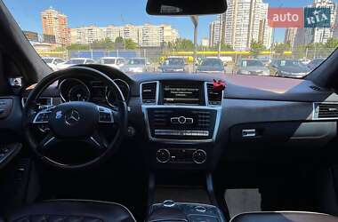 Позашляховик / Кросовер Mercedes-Benz M-Class 2014 в 