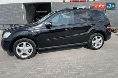 Mercedes-Benz M-Class 2010