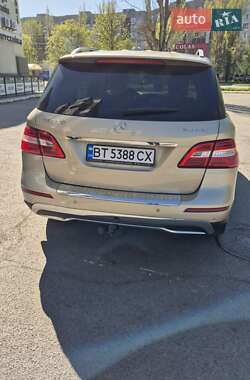 Внедорожник / Кроссовер Mercedes-Benz M-Class 2013 в Херсоне