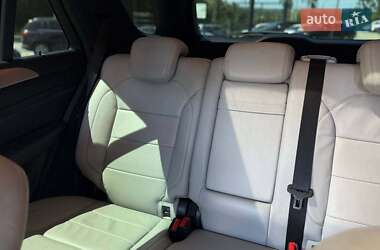 Внедорожник / Кроссовер Mercedes-Benz M-Class 2012 в 