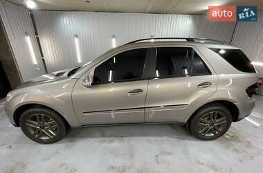 Внедорожник / Кроссовер Mercedes-Benz M-Class 2006 в 