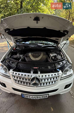 Внедорожник / Кроссовер Mercedes-Benz M-Class 2007 в 