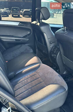 Позашляховик / Кросовер Mercedes-Benz M-Class 2006 в 