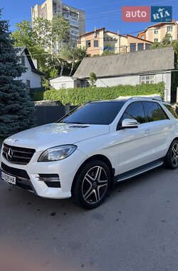 Внедорожник / Кроссовер Mercedes-Benz M-Class 2012 в 
