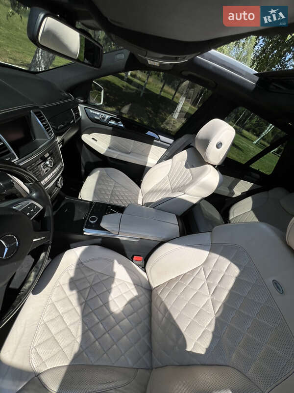 Позашляховик / Кросовер Mercedes-Benz M-Class 2012 в Рівному