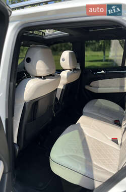 Внедорожник / Кроссовер Mercedes-Benz M-Class 2012 в 