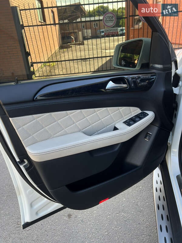 Позашляховик / Кросовер Mercedes-Benz M-Class 2012 в Рівному