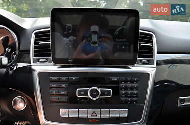 Позашляховик / Кросовер Mercedes-Benz M-Class 2013 в 