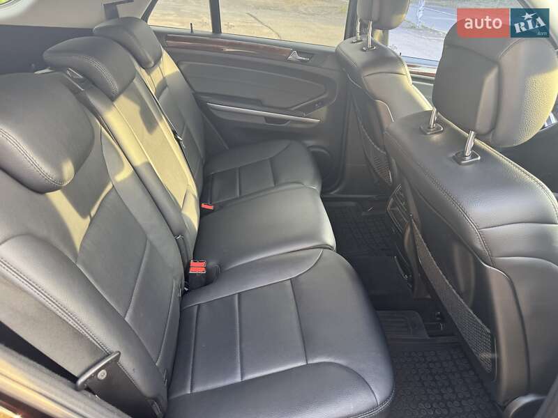 Позашляховик / Кросовер Mercedes-Benz M-Class 2011 в Києві