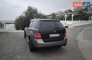 Внедорожник / Кроссовер Mercedes-Benz M-Class 2010 в 