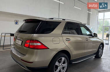 Внедорожник / Кроссовер Mercedes-Benz M-Class 2013 в 