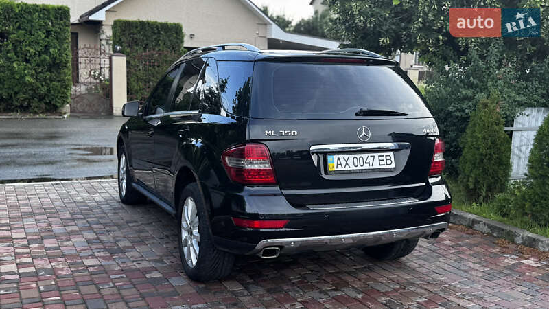 Позашляховик / Кросовер Mercedes-Benz M-Class 2011 в Києві