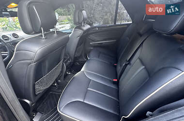 Внедорожник / Кроссовер Mercedes-Benz M-Class 2011 в 
