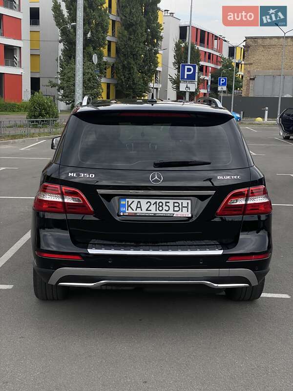 Позашляховик / Кросовер Mercedes-Benz M-Class 2013 в Києві
