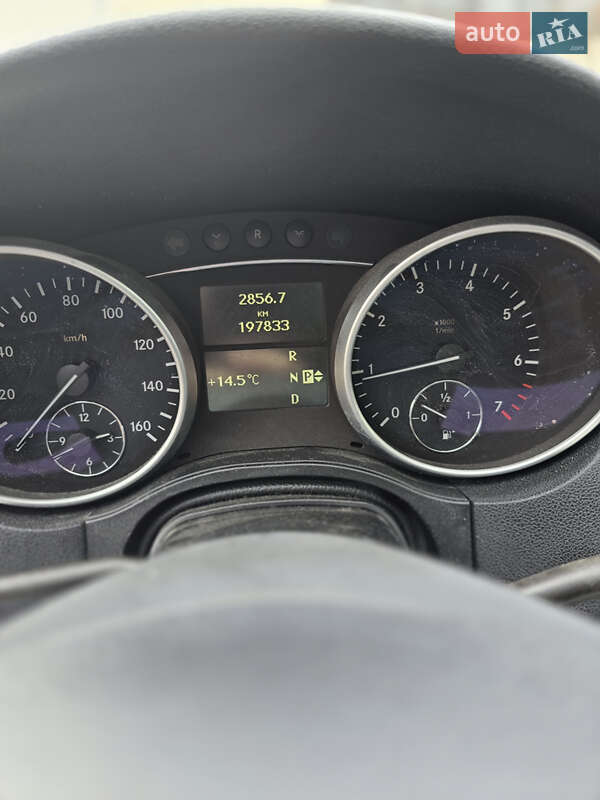 Внедорожник / Кроссовер Mercedes-Benz M-Class 2010 в Киеве