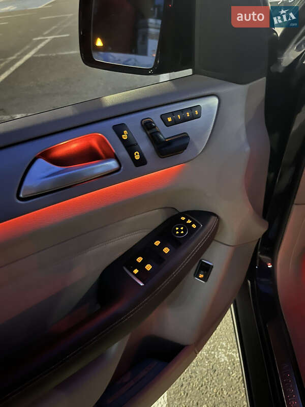 Внедорожник / Кроссовер Mercedes-Benz M-Class 2014 в Киеве