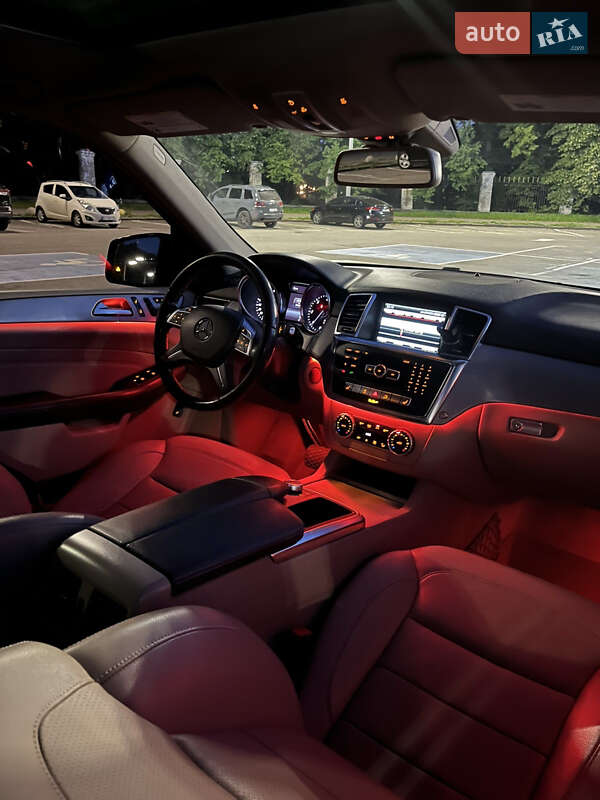 Внедорожник / Кроссовер Mercedes-Benz M-Class 2014 в Киеве