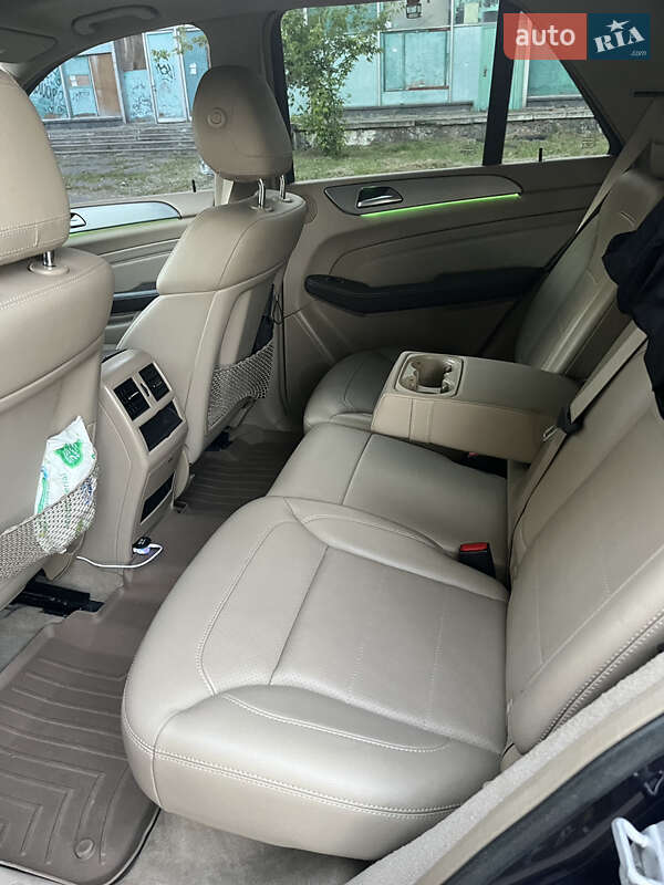 Внедорожник / Кроссовер Mercedes-Benz M-Class 2014 в Киеве
