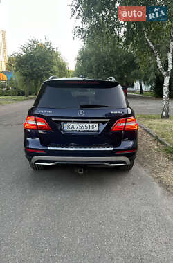 Позашляховик / Кросовер Mercedes-Benz M-Class 2014 в 