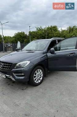 Mercedes-Benz M-Class 2012