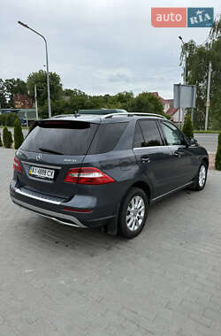 Позашляховик / Кросовер Mercedes-Benz M-Class 2012 в 