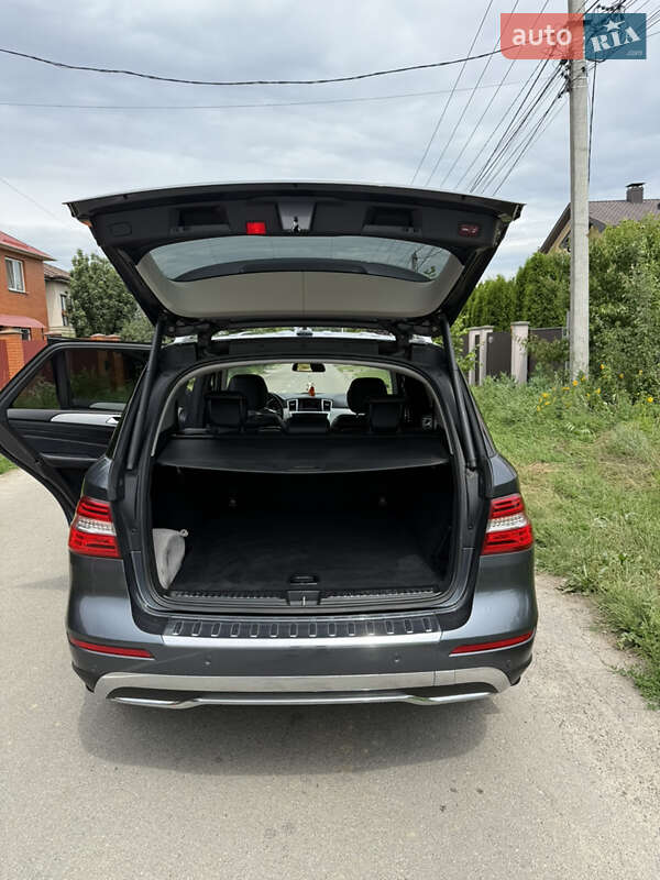 Позашляховик / Кросовер Mercedes-Benz M-Class 2012 в Києві