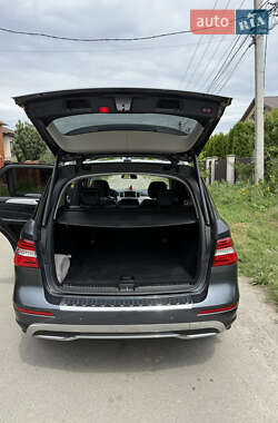 Позашляховик / Кросовер Mercedes-Benz M-Class 2012 в 