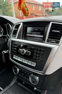 Позашляховик / Кросовер Mercedes-Benz M-Class 2012 в 