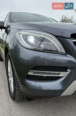 Позашляховик / Кросовер Mercedes-Benz M-Class 2012 в 
