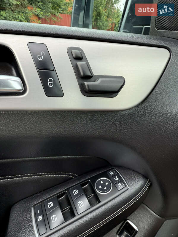 Позашляховик / Кросовер Mercedes-Benz M-Class 2012 в Києві