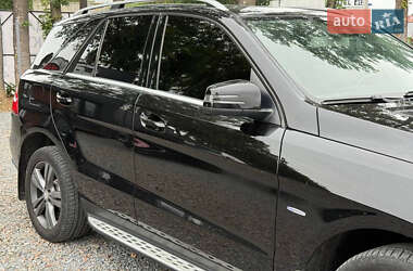 Внедорожник / Кроссовер Mercedes-Benz M-Class 2012 в 