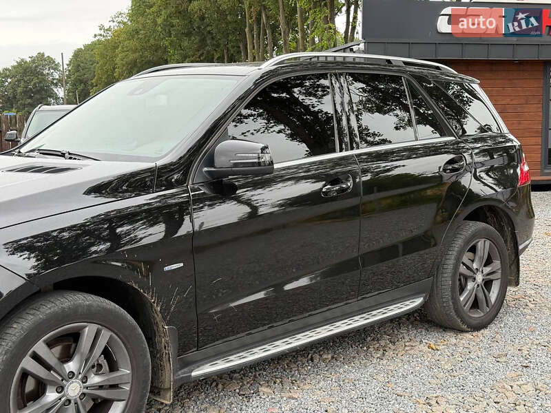 Позашляховик / Кросовер Mercedes-Benz M-Class 2012 в Стрию