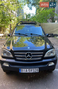 Mercedes-Benz M-Class 2005
