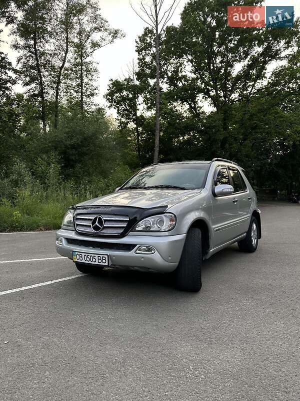 Внедорожник / Кроссовер Mercedes-Benz M-Class 2005 в Прилуках