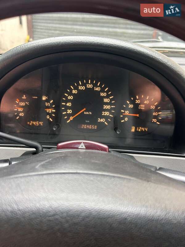 Позашляховик / Кросовер Mercedes-Benz M-Class 2004 в Сумах