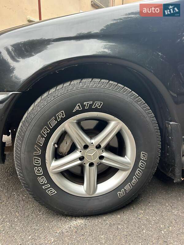 Позашляховик / Кросовер Mercedes-Benz M-Class 2004 в Сумах