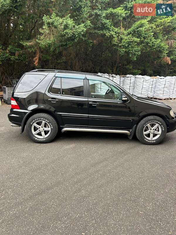 Позашляховик / Кросовер Mercedes-Benz M-Class 2004 в Сумах