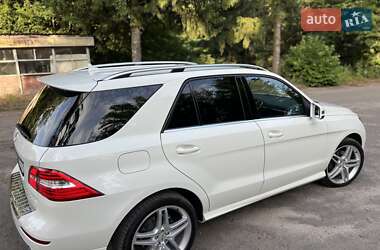 Внедорожник / Кроссовер Mercedes-Benz M-Class 2013 в 
